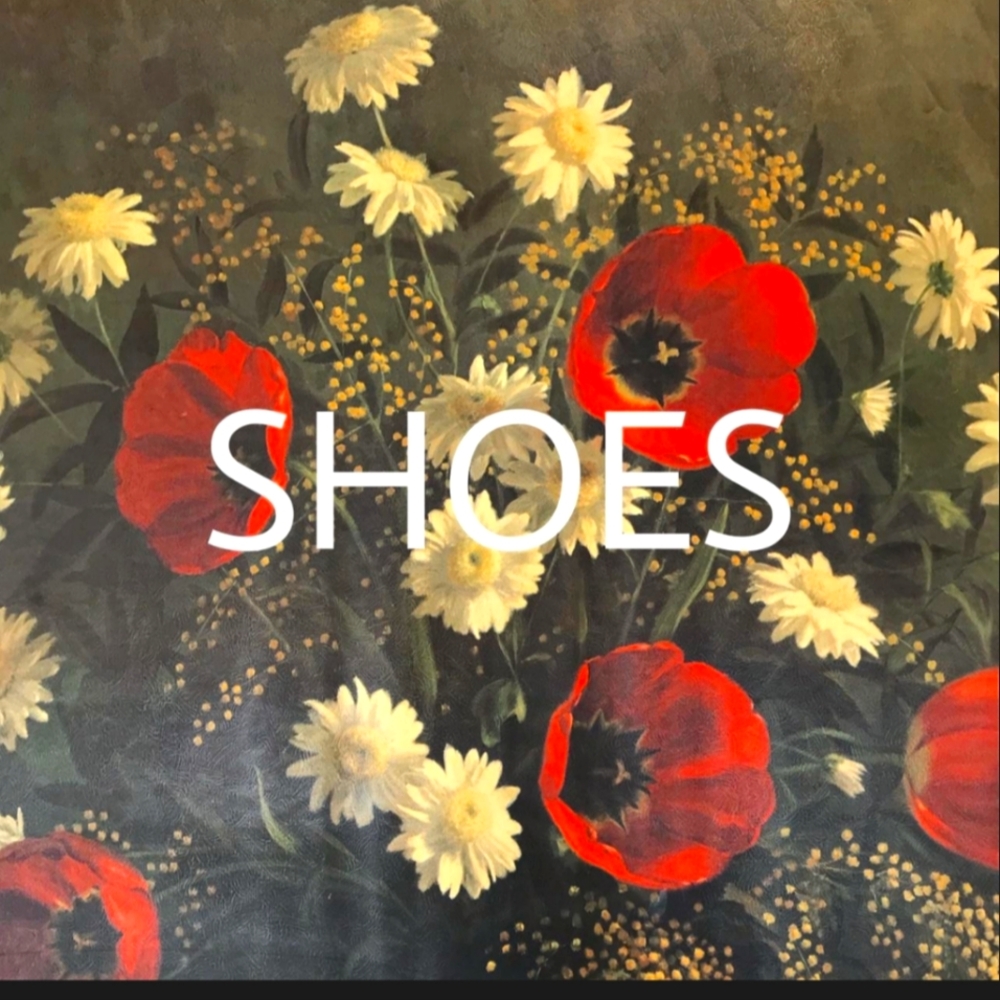 WOMEN'S SHOES